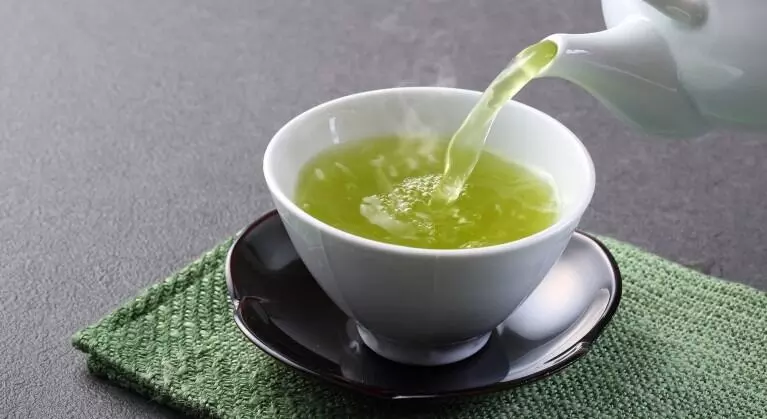 Green Tea: గ్రీన్ టీ ఆరోగ్యానికి మంచిదేనా? Green Tea: గ్రీన్ టీ ఆరోగ్యానికి మంచిదేనా?