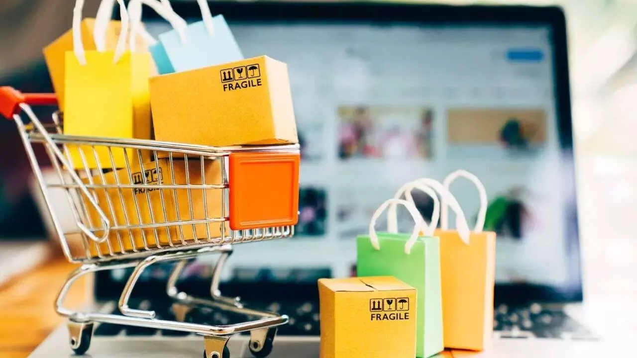 Online Shopping : షాకింగ్ రిపోర్టు.. ఇండియాలో వందమందిలో 25మంది కూడా ఆన్ లైన్ షాపింగ్ చేయట్లేదట Online Shopping : షాకింగ్ రిపోర్టు.. ఇండియాలో వందమందిలో 25మంది కూడా ఆన్ లైన్ షాపింగ్ చేయట్లేదట