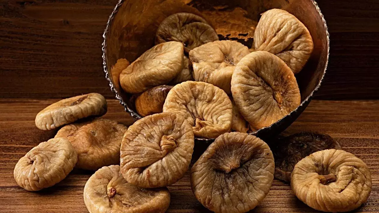 Eat Anjeer (Figs): మీ గుండె ఆరోగ్యాంగా ఉండాలా..? అంజీర్ను ఇలా తినండి Eat Anjeer (Figs): మీ గుండె ఆరోగ్యాంగా ఉండాలా..? అంజీర్ను ఇలా తినండి