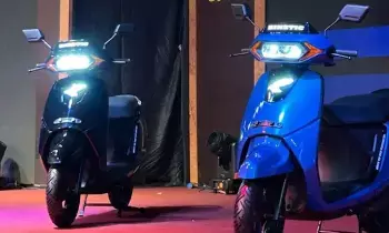 Kinetic DX : ఈ స్కూటర్ కొంటే 9 ఏళ్లు నో టెన్షన్.. కేవలం రూ. 1,000కే బుకింగ్