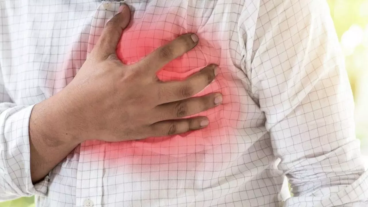 Avoid Heart Attacks: గుండెపోటు రావొద్దంటూ తిన్న తర్వాత ఇలా చేయండి... Avoid Heart Attacks: గుండెపోటు రావొద్దంటూ తిన్న తర్వాత ఇలా చేయండి...