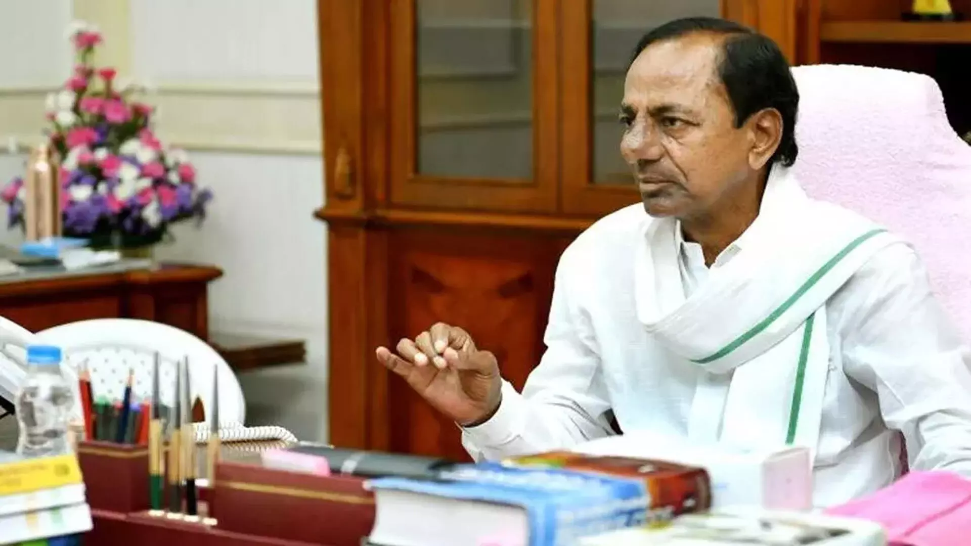 BRS KCR : కాంగ్రెస్, బీజేపీ ఎంపీల వల్ల రాష్ట్రానికి అన్యాయం జరుగుతోంది BRS KCR : కాంగ్రెస్, బీజేపీ ఎంపీల వల్ల రాష్ట్రానికి అన్యాయం జరుగుతోంది