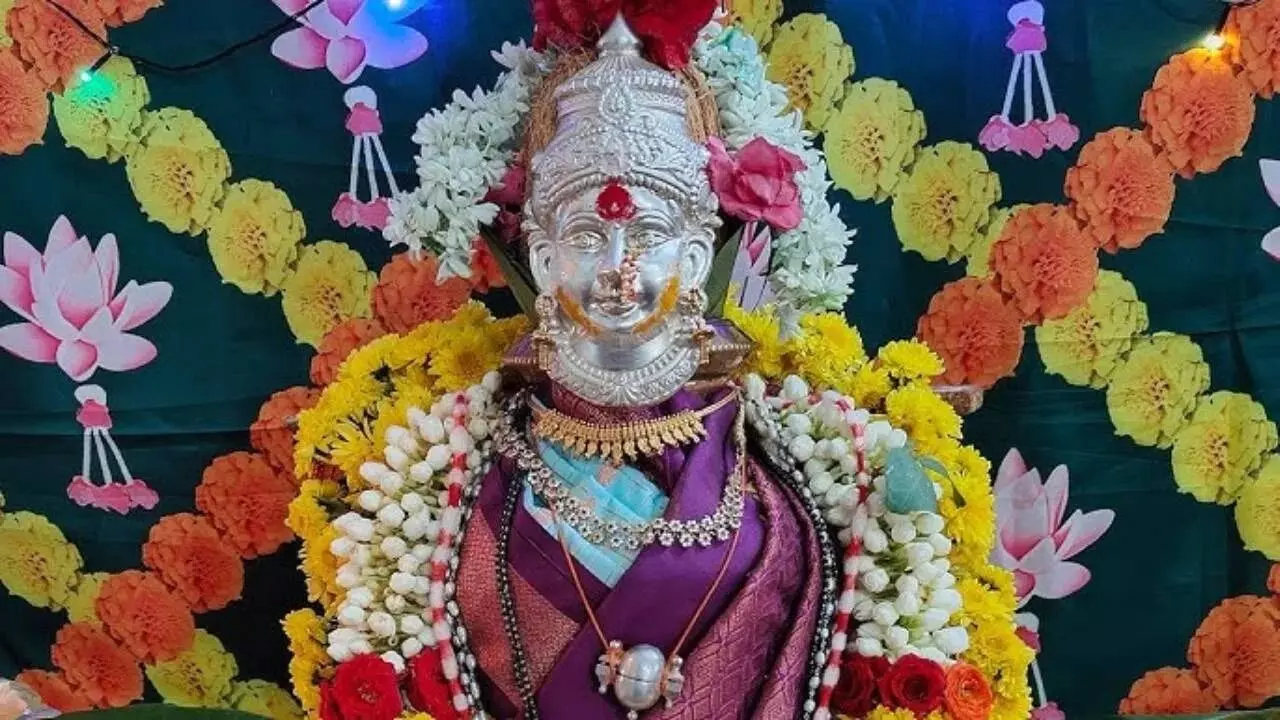 Mangala Gowri Vrat: శ్రావణ మాసంలో ఆచరించే మంగళ గౌరీ వ్రతం ప్రత్యేకతలు తెలుసా...? Mangala Gowri Vrat: శ్రావణ మాసంలో ఆచరించే మంగళ గౌరీ వ్రతం ప్రత్యేకతలు తెలుసా...?