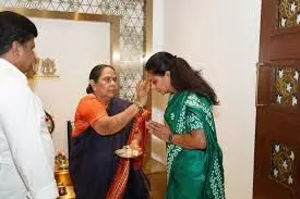 Jagruthi : బీసీ రిజర్వేషన్లు ఖరారు అయ్యాకే స్థానిక ఎన్నికలు నిర్వహించాలి Jagruthi : బీసీ రిజర్వేషన్లు ఖరారు అయ్యాకే స్థానిక ఎన్నికలు నిర్వహించాలి