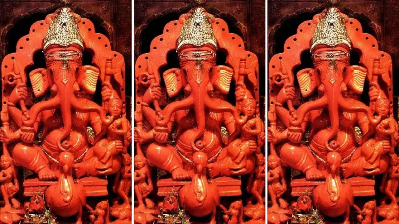 Unique Ganesha Temple: 3 తొండాలు, 6 చేతులు.. ఈ గణపతి ఆలయం గురించి మీకు తెలుసా... Unique Ganesha Temple: 3 తొండాలు, 6 చేతులు.. ఈ గణపతి ఆలయం గురించి మీకు తెలుసా...