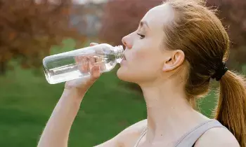 Drink Too Much Water: అతిగా నీళ్లు తాగితే ఏమవుతుంది.?