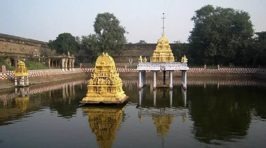 Ashtadasha Shakti Peetham - Kanchi Kamakshi Temple: అష్టాదశ శక్తి పీఠం.. కంచి కామాక్షి అమ్మవారి ఆలయం గురించి ఈ విషయాలు తెలుసా? Ashtadasha Shakti Peetham - Kanchi Kamakshi Temple: అష్టాదశ శక్తి పీఠం.. కంచి కామాక్షి అమ్మవారి ఆలయం గురించి ఈ విషయాలు తెలుసా?
