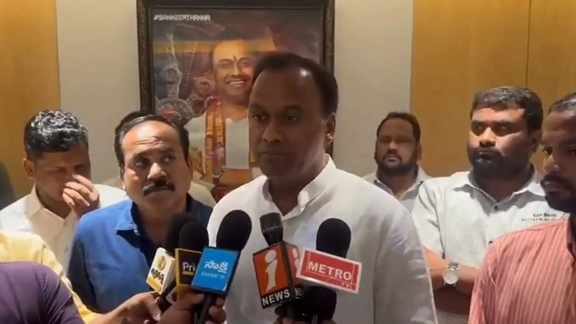 Komatireddy rajagopalreddy : రేవంత్రెడ్డికి పక్కలో బల్లెంలా తయారైన కోమటిరెడ్డి Komatireddy rajagopalreddy : రేవంత్రెడ్డికి పక్కలో బల్లెంలా తయారైన కోమటిరెడ్డి