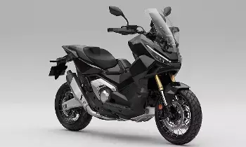 Honda Motors : బైక్ లాంటి స్కూటర్ వచ్చేసింది.. స్టైలిష్ డిజైన్, అదిరిపోయే ఫీచర్స్