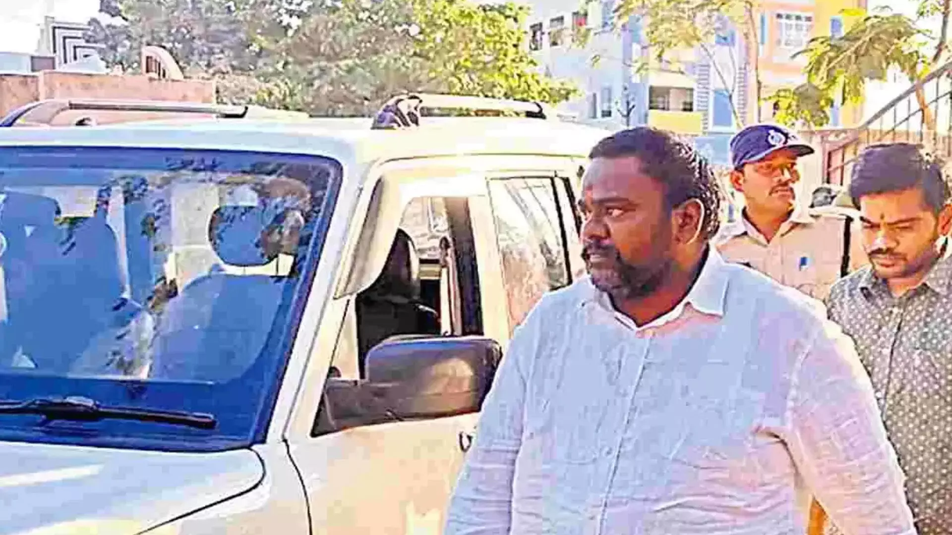 Macharla Turaka Kishore : వైసీపీ నేత తురకా కిషోర్ని తక్షణం విడుదల చేయండి Macharla Turaka Kishore : వైసీపీ నేత తురకా కిషోర్ని తక్షణం విడుదల చేయండి