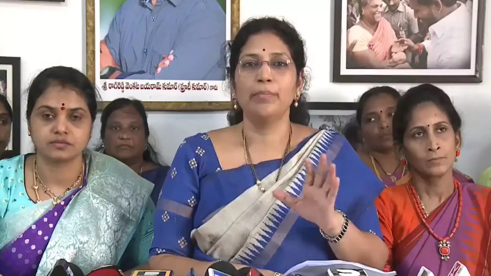 Free Bus : అన్ని రకాల బస్సుల్లో మహిళలకు ఉచిత ప్రయాణం కల్పించాలి Free Bus : అన్ని రకాల బస్సుల్లో మహిళలకు ఉచిత ప్రయాణం కల్పించాలి