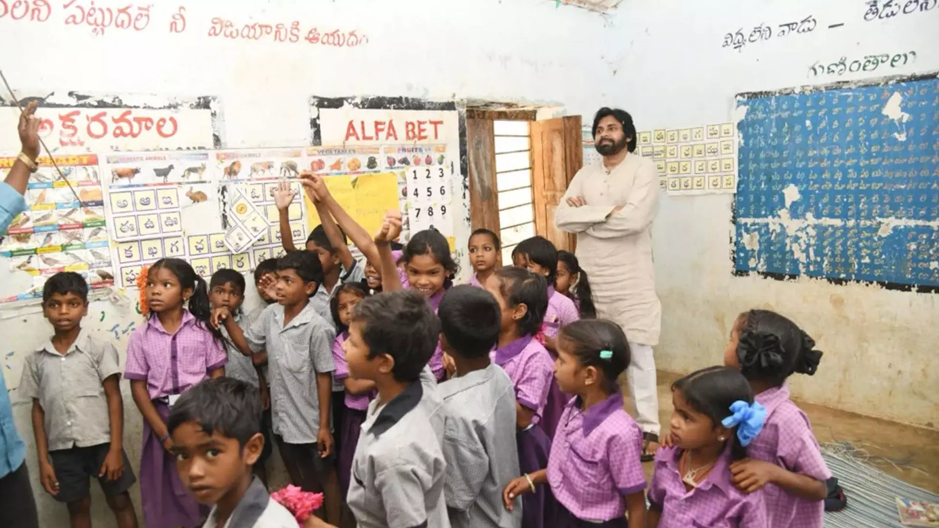 అడవితల్లి బాట పనులు వేగవంతం అడవితల్లి బాట పనులు వేగవంతం