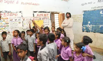 అడవితల్లి బాట పనులు వేగవంతం అడవితల్లి బాట పనులు వేగవంతం
