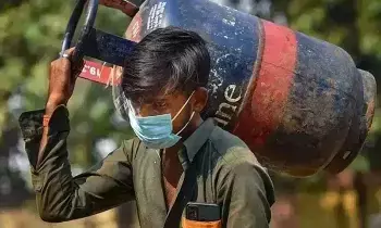 LPG Gas Subsidy : ఉజ్వల లబ్ధిదారులకు గుడ్ న్యూస్.. గ్యాస్ సిలిండర్ సబ్సిడీ రూ. 300కు పెంపు! LPG Gas Subsidy : ఉజ్వల లబ్ధిదారులకు గుడ్ న్యూస్.. గ్యాస్ సిలిండర్ సబ్సిడీ రూ. 300కు పెంపు!