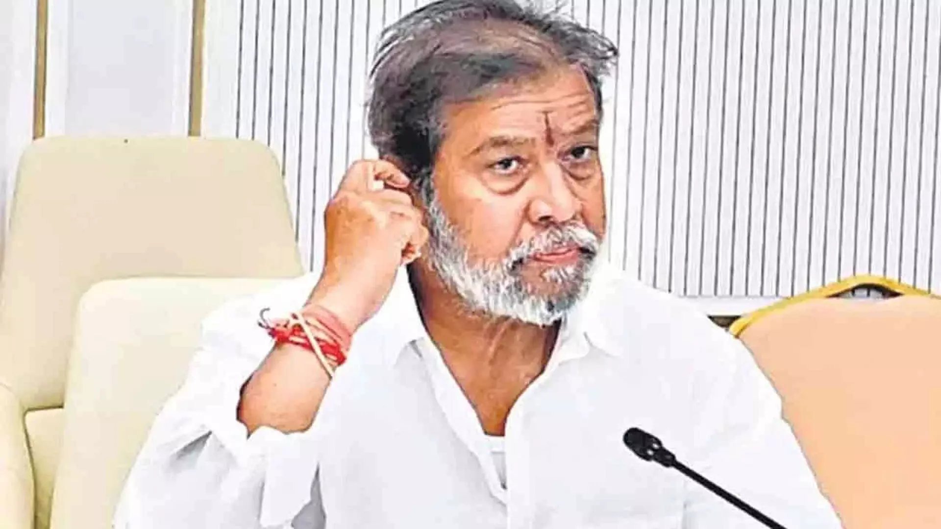 Damodara Rajanarsimha : వైద్య,ఆరోగ్య శాఖ సిబ్బందికి సెలవులు రద్దు Damodara Rajanarsimha : వైద్య,ఆరోగ్య శాఖ సిబ్బందికి సెలవులు రద్దు
