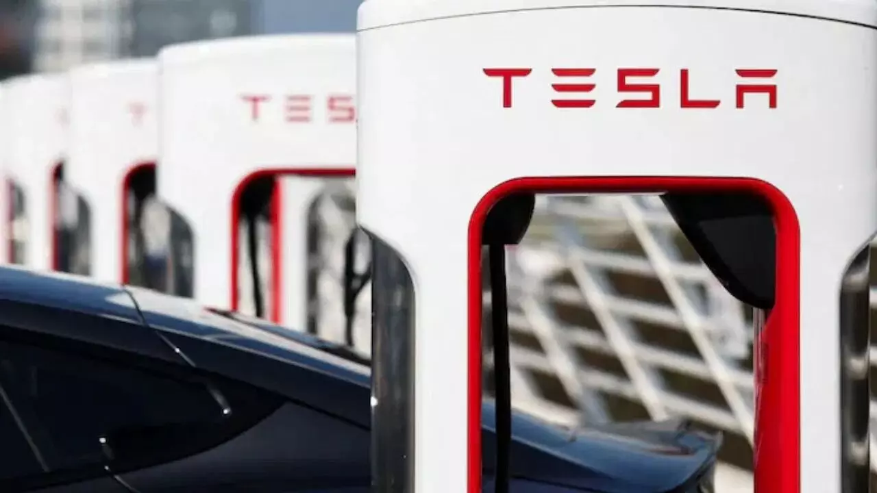 Tesla: టెస్లా కార్ల ప్రియులకు గుడ్న్యూస్.. ఈ నగరాల్లో సూపర్ ఛార్జింగ్ స్టేషన్లు Tesla: టెస్లా కార్ల ప్రియులకు గుడ్న్యూస్.. ఈ నగరాల్లో సూపర్ ఛార్జింగ్ స్టేషన్లు