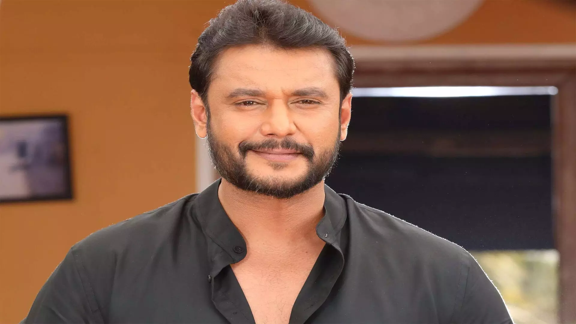 కన్నడ నటుడు దర్శన్కు సుప్రీకోర్టు షాక్ కన్నడ నటుడు దర్శన్కు సుప్రీకోర్టు షాక్