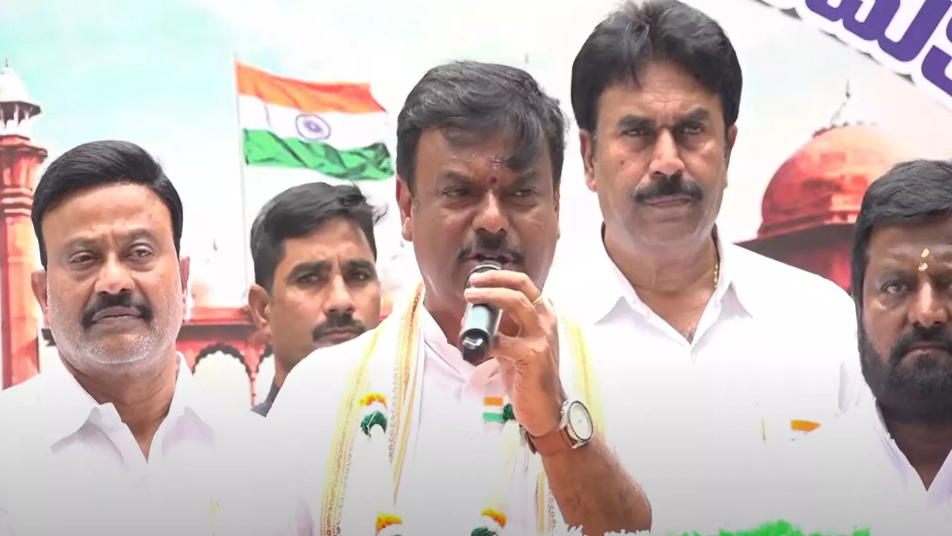 Ap BJP Madhav : స్వాతంత్ర పోరాటంలో కొందరికే పేరు వచ్చింది-పీవీఎన్మాధవ్ Ap BJP Madhav : స్వాతంత్ర పోరాటంలో కొందరికే పేరు వచ్చింది-పీవీఎన్మాధవ్