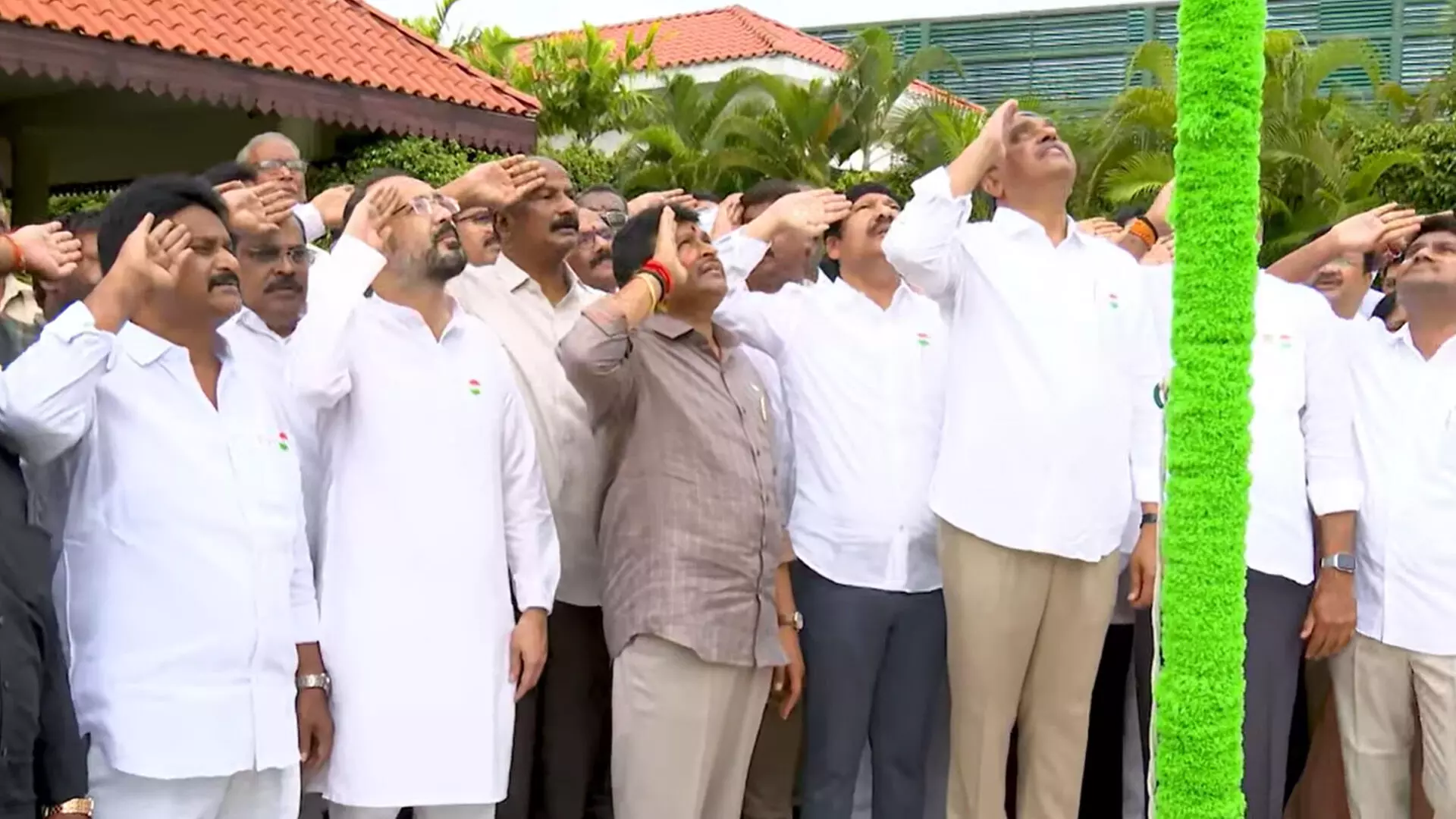 YSRCP : పాలకుల విధానాలతో వ్యవస్థలపై ప్రజల్లో నమ్మకం సన్నగిల్లుతోంది YSRCP : పాలకుల విధానాలతో వ్యవస్థలపై ప్రజల్లో నమ్మకం సన్నగిల్లుతోంది