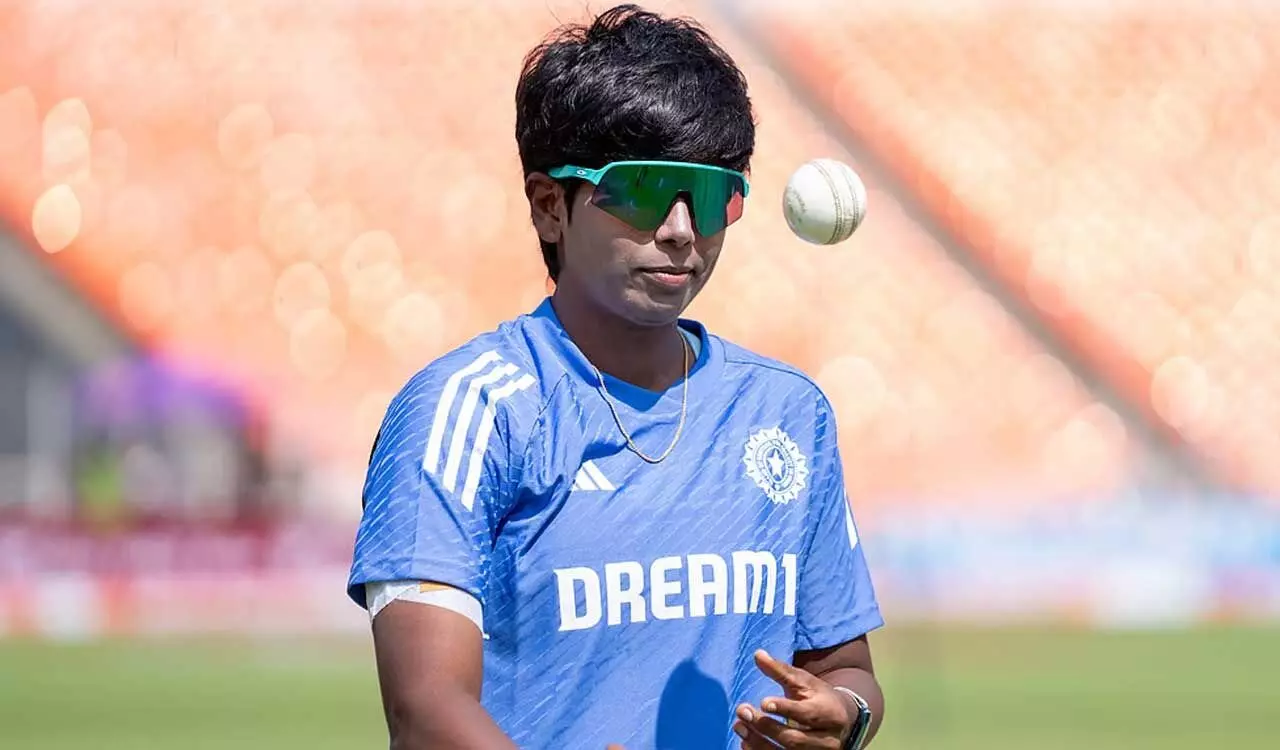 ODI World Cup: వన్డే వరల్డ్ కప్ కు ఎంపికైన తెలుగమ్మాయిలు ODI World Cup: వన్డే వరల్డ్ కప్ కు ఎంపికైన తెలుగమ్మాయిలు