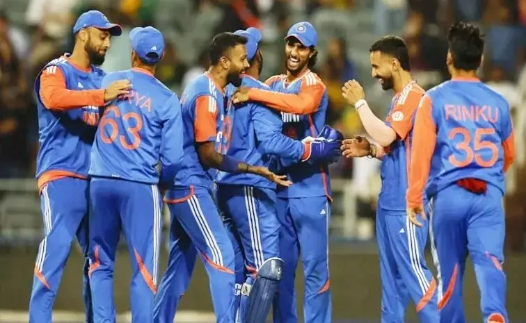 Team India: సెప్టెంబర్ 4న దుబాయ్ కు టీమిండియా.. Team India: సెప్టెంబర్ 4న దుబాయ్ కు టీమిండియా..