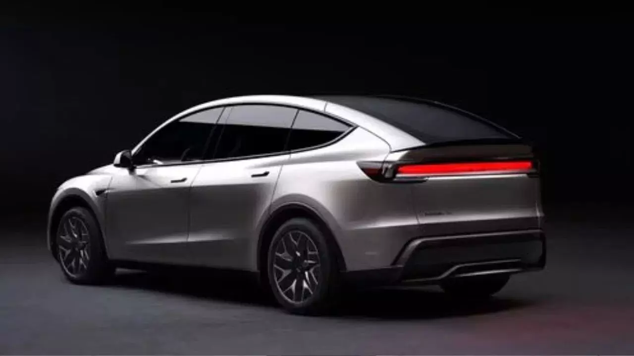 Tesla : చైనా కోసం ప్రత్యేకంగా టెస్లా కొత్త మోడల్.. బీవైడీకి షాక్ Tesla : చైనా కోసం ప్రత్యేకంగా టెస్లా కొత్త మోడల్.. బీవైడీకి షాక్