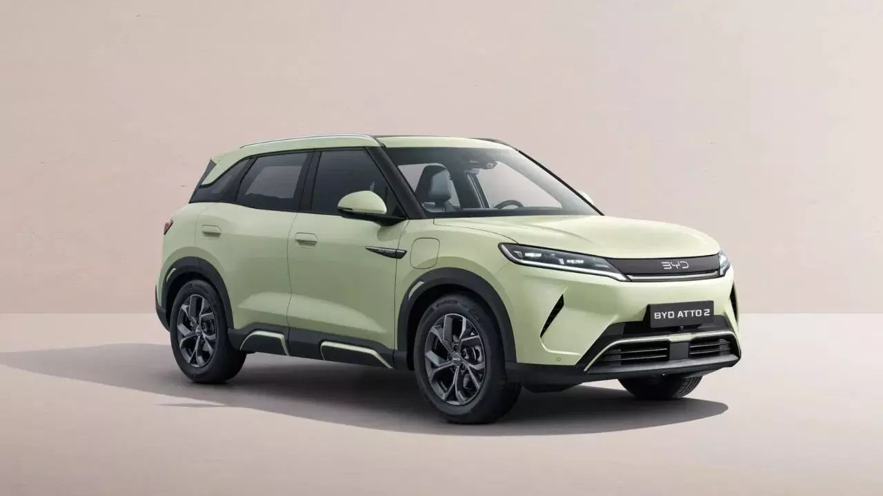 BYD : క్రెటా ఎలక్ట్రిక్కు కొత్త టెన్షన్.. చైనా అత్యంత చౌకైన ఎలక్ట్రిక్ కారు ఇండియాలో లాంచ్! BYD : క్రెటా ఎలక్ట్రిక్కు కొత్త టెన్షన్.. చైనా అత్యంత చౌకైన ఎలక్ట్రిక్ కారు ఇండియాలో లాంచ్!