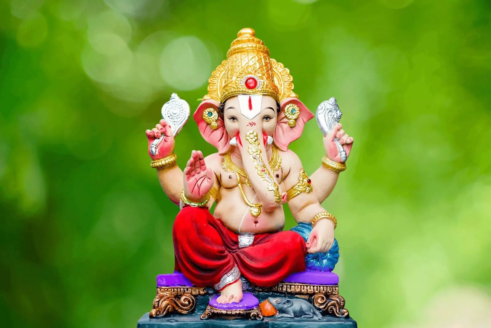 Lord Ganesha: వినాయకుడికి ఎందుకు విరిగిపోయిన దంతం ఉంటుంది? Lord Ganesha: వినాయకుడికి ఎందుకు విరిగిపోయిన దంతం ఉంటుంది?