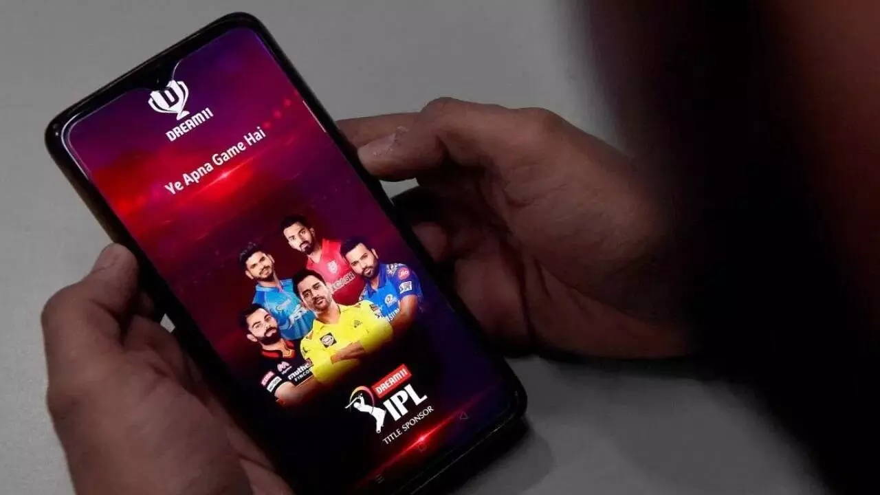 Dream11 : డ్రీమ్11లో గెలిచే వాళ్ళు ఎంతమంది? కంపెనీ వ్యవస్థాపకుడు చెప్పిన నిజాలు Dream11 : డ్రీమ్11లో గెలిచే వాళ్ళు ఎంతమంది? కంపెనీ వ్యవస్థాపకుడు చెప్పిన నిజాలు