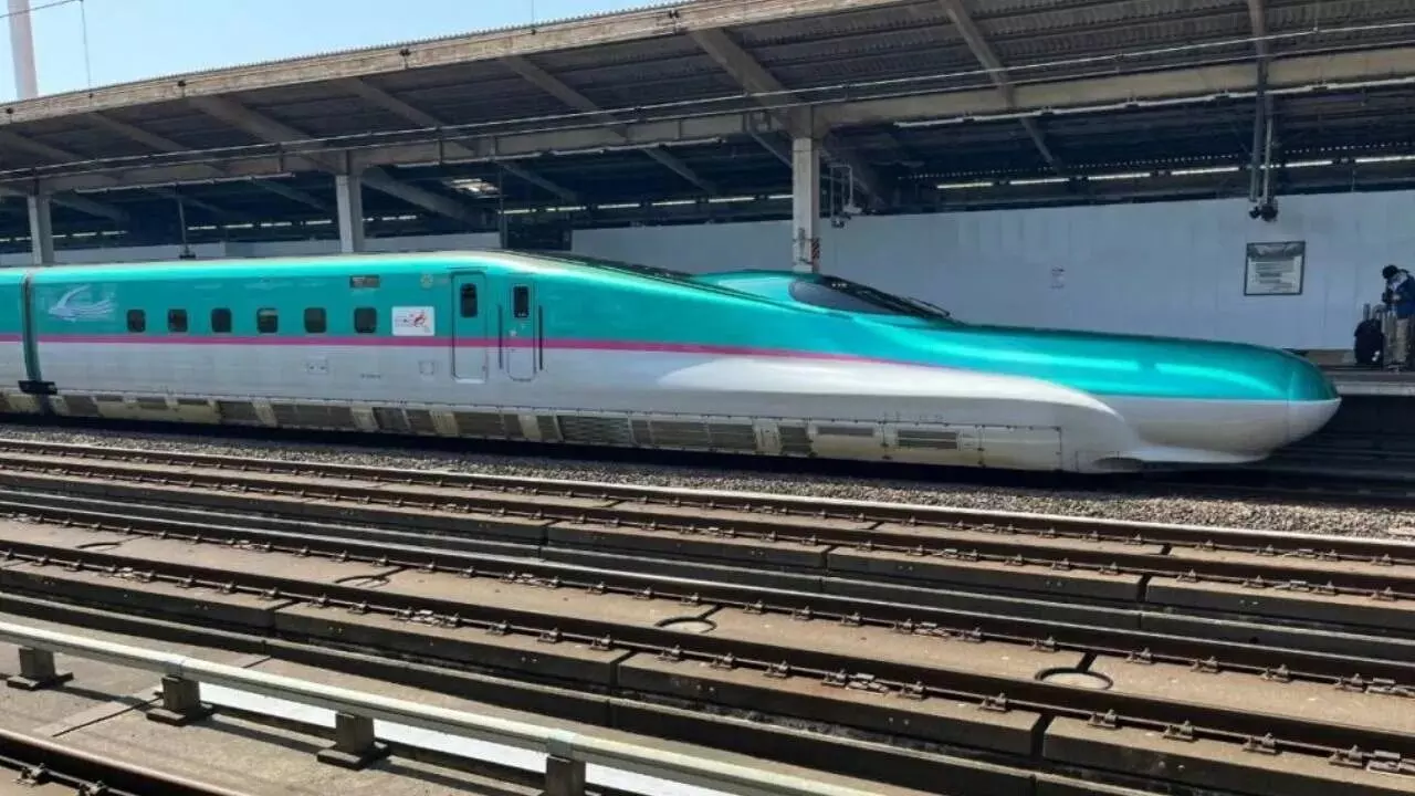 Bullet Train : భారతదేశపు మొదటి బుల్లెట్ ట్రైన్కు జపాన్ షిన్కాన్సెన్ టెక్నాలజీ.. దాని స్పెషాలిటీ ఇదే Bullet Train : భారతదేశపు మొదటి బుల్లెట్ ట్రైన్కు జపాన్ షిన్కాన్సెన్ టెక్నాలజీ.. దాని స్పెషాలిటీ ఇదే