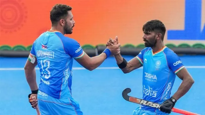 Asia Cup: ఆసియా కప్.. సూపర్ 4 స్టేజ్ కు ఇండియా క్వాలిఫై Asia Cup: ఆసియా కప్.. సూపర్ 4 స్టేజ్ కు ఇండియా క్వాలిఫై