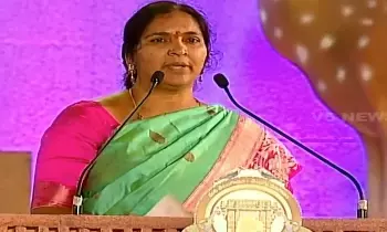 Padma Devender Reddy Warns: పద్మా దేవేందర్ రెడ్డి: హరీశ్రావుపై అసమంజసమైన వ్యాఖ్యలు చేస్తే ఊరుకునేది లేదు.. కవితపై ఆగ్రహం వ్యక్తం Padma Devender Reddy Warns: పద్మా దేవేందర్ రెడ్డి: హరీశ్రావుపై అసమంజసమైన వ్యాఖ్యలు చేస్తే ఊరుకునేది లేదు.. కవితపై ఆగ్రహం వ్యక్తం