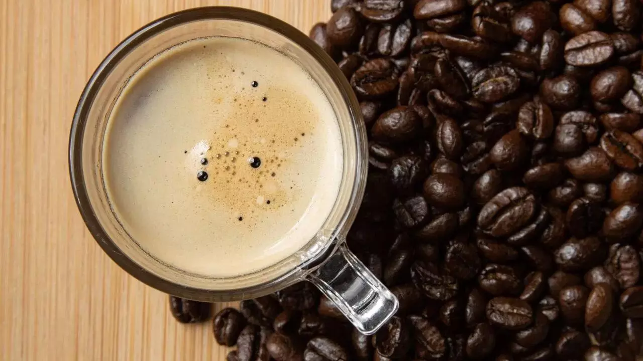 Foods with Coffee: కాఫీతో ఈ ఆహారాలు కలిపి తీసుకుంటే ఏమవుతుందో తెలుసా..? Foods with Coffee: కాఫీతో ఈ ఆహారాలు కలిపి తీసుకుంటే ఏమవుతుందో తెలుసా..?
