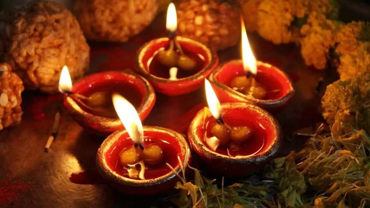 Pujas: ఇంట్లో ఎవరైనా మరణిస్తే ఏడాది వరకూ పూజలు చేయకూడదా? Pujas: ఇంట్లో ఎవరైనా మరణిస్తే ఏడాది వరకూ పూజలు చేయకూడదా?