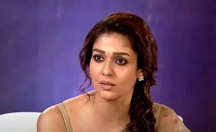 Nayanthara: న్యాయపరమైన చిక్కుల్లో నయనతార.. మద్రాస్ హైకోర్టు నోటీసులు Nayanthara: న్యాయపరమైన చిక్కుల్లో నయనతార.. మద్రాస్ హైకోర్టు నోటీసులు