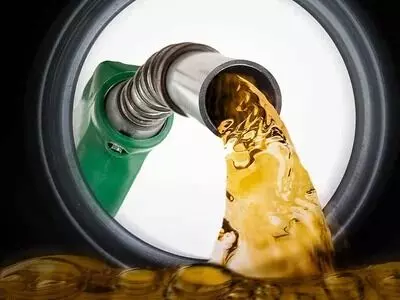Petrol: పెట్రోల్ ఎందుకు చల్లగా ఉంటుంది Petrol: పెట్రోల్ ఎందుకు చల్లగా ఉంటుంది