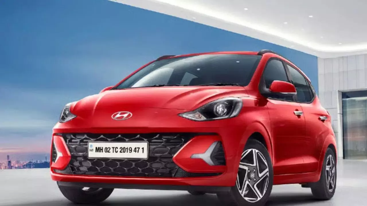 Hyundai : పండుగ సీజన్లో బంపర్ ఆఫర్.. హ్యుందాయ్ కార్లపై రూ.2.4 లక్షల వరకు తగ్గింపు! Hyundai : పండుగ సీజన్లో బంపర్ ఆఫర్.. హ్యుందాయ్ కార్లపై రూ.2.4 లక్షల వరకు తగ్గింపు!