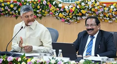 Chief Minister Chandrababu Naidu: జిల్లా కలెక్టర్లు రాష్ట్ర అభివృద్ధిలో కీలకం Chief Minister Chandrababu Naidu: జిల్లా కలెక్టర్లు రాష్ట్ర అభివృద్ధిలో కీలకం