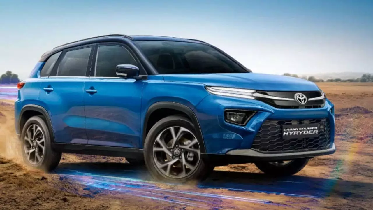 Toyota Hyryder : క్రెటాకి దడ పుట్టిస్తున్న ఈ కారు.. మూడు ఏళ్లలో 1.6 లక్షలు సేల్ Toyota Hyryder : క్రెటాకి దడ పుట్టిస్తున్న ఈ కారు.. మూడు ఏళ్లలో 1.6 లక్షలు సేల్