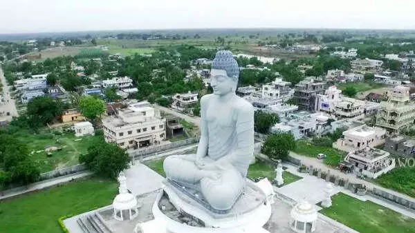 Amaravati Construction: అమరావతి నిర్మాణం కోసం అసైన్డ్ భూములు ఇచ్చిన రైతులకు పట్టాలు.. ప్రభుత్వం ఊరట Amaravati Construction: అమరావతి నిర్మాణం కోసం అసైన్డ్ భూములు ఇచ్చిన రైతులకు పట్టాలు.. ప్రభుత్వం ఊరట