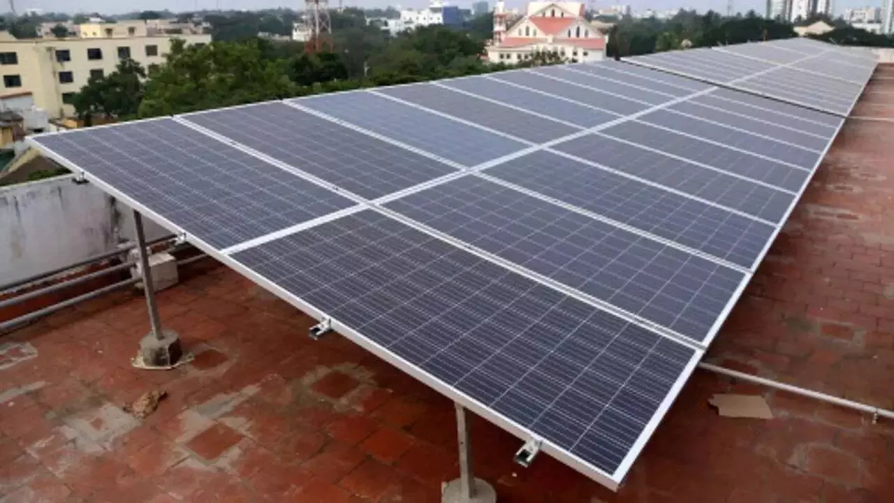 Solar : ఇంటికి సోలార్ ప్యానెల్స్ వేయాలనుకుంటున్నారా? అయితే మీకు గుడ్ న్యూస్! Solar : ఇంటికి సోలార్ ప్యానెల్స్ వేయాలనుకుంటున్నారా? అయితే మీకు గుడ్ న్యూస్!