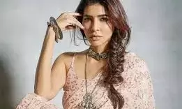 Manchu Lakshmi: మౌనమే ఉత్తమం.. కుటుంబ సమస్యలపై మంచు లక్ష్మి స్పందన..