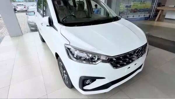 Maruti : ఈ పండగ సీజన్లో కొత్త కారు కొనాలనుకుంటున్నారా? అయితే మారుతి ఈ ఆఫర్ మిస్ కావద్దు Maruti : ఈ పండగ సీజన్లో కొత్త కారు కొనాలనుకుంటున్నారా? అయితే మారుతి ఈ ఆఫర్ మిస్ కావద్దు