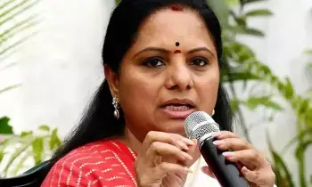 Kavitha: రాజకీయాల్లో అవకాశాలు ఎవరూ ఇవ్వరు… పోరాడుతూ ముందుకెళ్లాలి: కవిత
