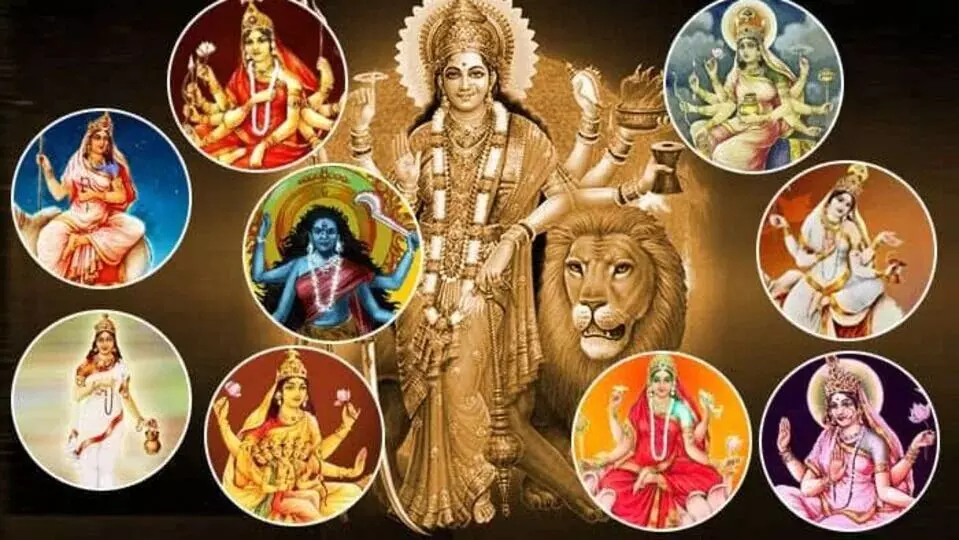 Navaratri: నవరాత్రులు అమ్మవారినే ఎందుకు పూజిస్తారు.? Navaratri: నవరాత్రులు అమ్మవారినే ఎందుకు పూజిస్తారు.?