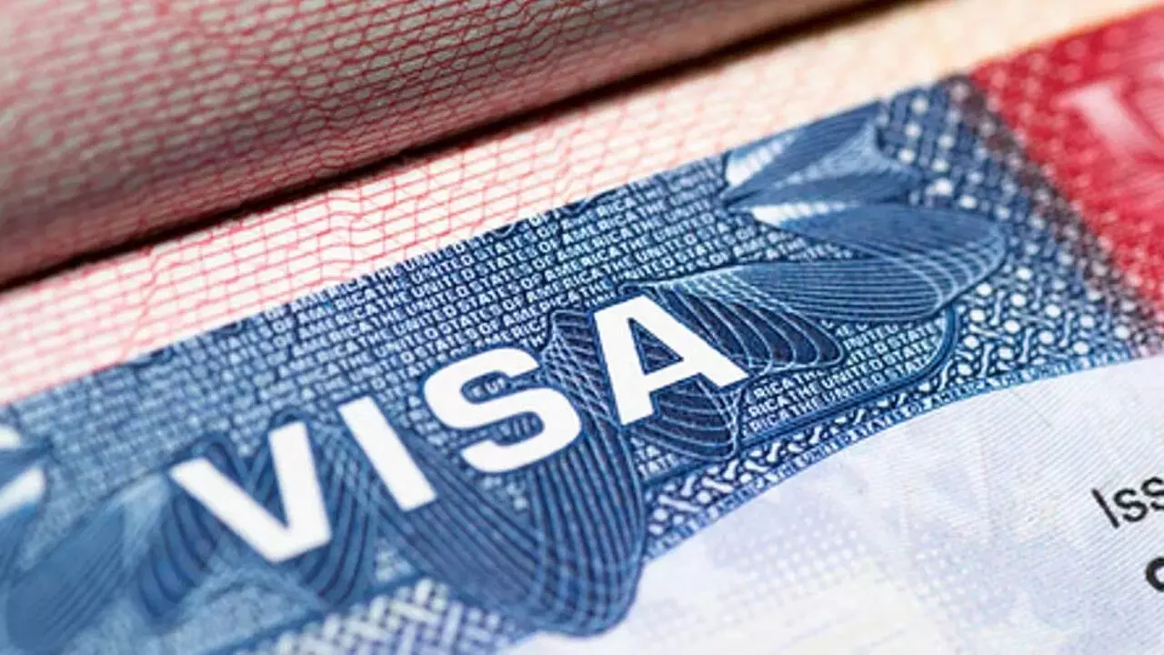 Visa : భారతీయుల అమెరికా కలలు కల్లలయ్యాయా? వీసా దరఖాస్తుదారులు షాక్ Visa : భారతీయుల అమెరికా కలలు కల్లలయ్యాయా? వీసా దరఖాస్తుదారులు షాక్