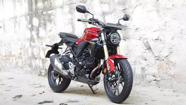 Honda : కేటీఎంకు సవాల్.. రూ.21లు తగ్గిన హోండా పాపులర్ బైక్ ధర Honda : కేటీఎంకు సవాల్.. రూ.21లు తగ్గిన హోండా పాపులర్ బైక్ ధర
