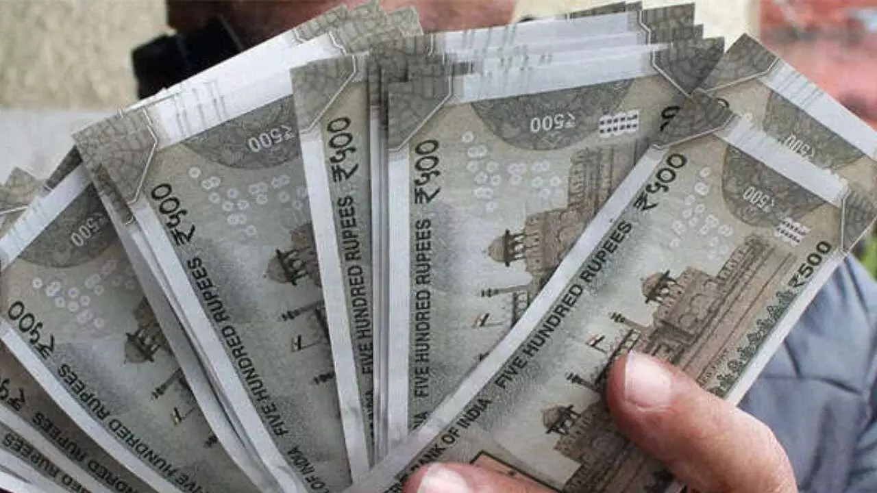New Rules from October 1 : యూపీఐ, ఎల్పీజీ, వడ్డీ రేట్లు.. అక్టోబర్ 1 నుంచి కొత్త రూల్స్ New Rules from October 1 : యూపీఐ, ఎల్పీజీ, వడ్డీ రేట్లు.. అక్టోబర్ 1 నుంచి కొత్త రూల్స్