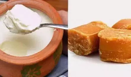 Curd Mixed with Jaggery: పెరుగులో బెల్లం కలిపి తింటే ఇన్ని లాభాలు Curd Mixed with Jaggery: పెరుగులో బెల్లం కలిపి తింటే ఇన్ని లాభాలు
