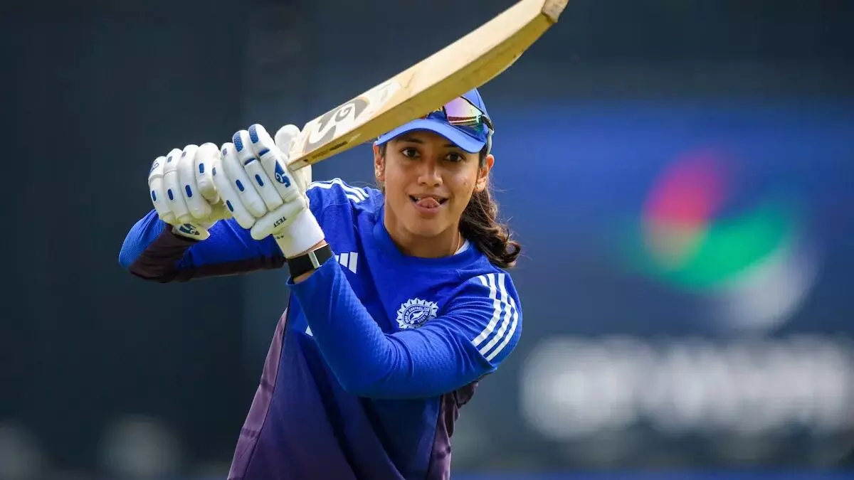 ODI World Cup: వన్డే వరల్డ్ కప్: తొలి వికెట్ కోల్పోయిన ఇండియా ODI World Cup: వన్డే వరల్డ్ కప్: తొలి వికెట్ కోల్పోయిన ఇండియా